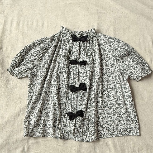 THE GREAT - The Songbird Top. -- White Meadow Floral - Picture 5 of 9